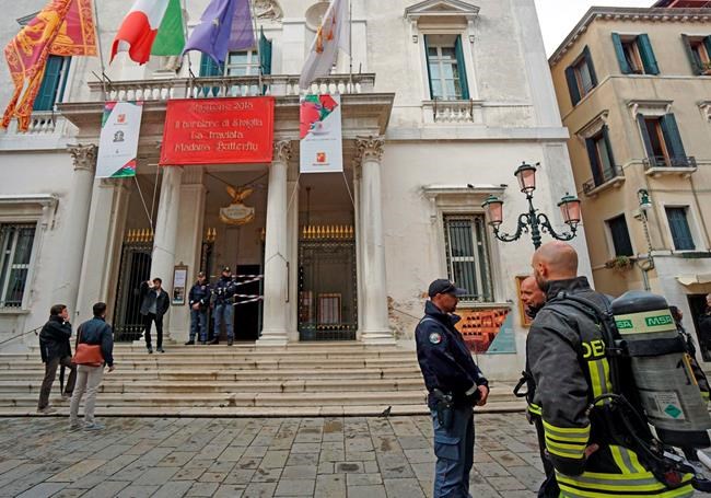Fire at Venice's La Fenice brought quickly under control | iNFOnews.ca CP556024557