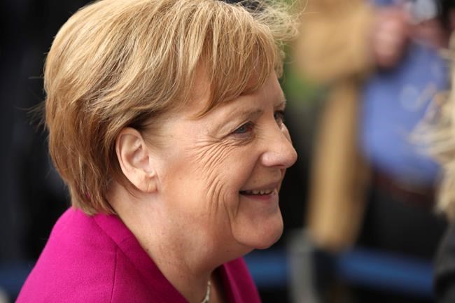 The Latest: Macron wants commission head with experience | iNFOnews.ca CP2095620363