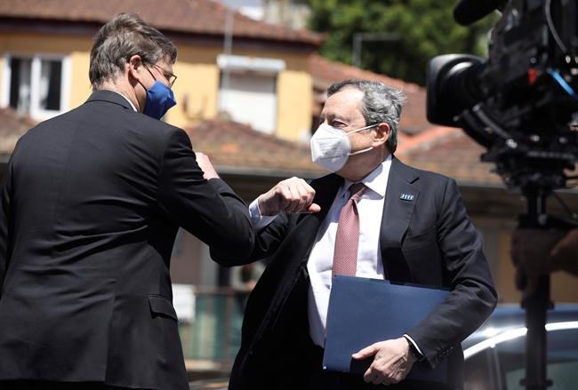 EU leaders attend summit in person for 1st time this year | iNFOnews.ca CP40318235