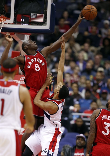 Joseph's 3-pointer from the corner beats the buzzer as Raptors come back, defeat Wizards 84-82 | iNFOnews.ca