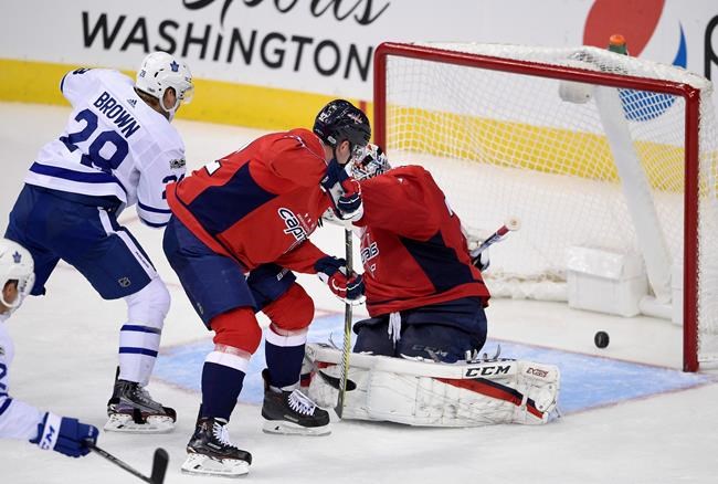 Brown scores as Leafs continue hot start, beat Caps 2-0 | iNFOnews.ca CP241336806