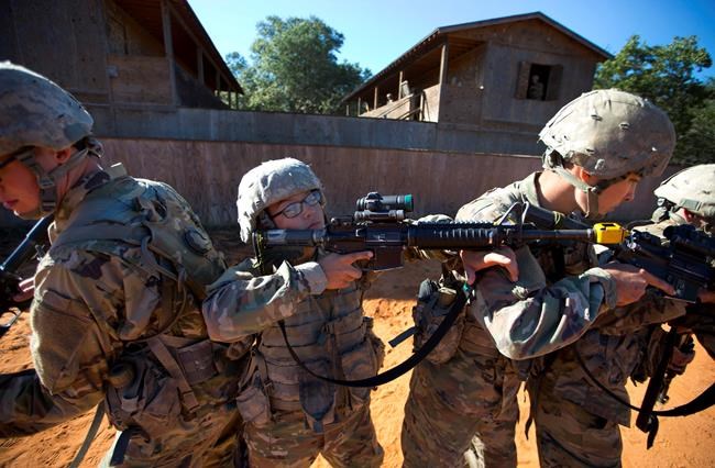Women get chance to 'one-up' the men in mixed infantry units | iNFOnews.ca
