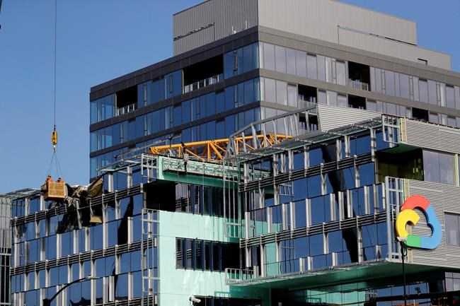 The Latest: Retired city worker died in Seattle crane crash | iNFOnews.ca The Latest: Retired city worker died in Seattle crane crash | iNFOnews.ca