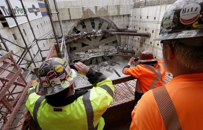 Seattle tunnel machine reaches end of long, troubled journey | iNFOnews.ca CP1811887718