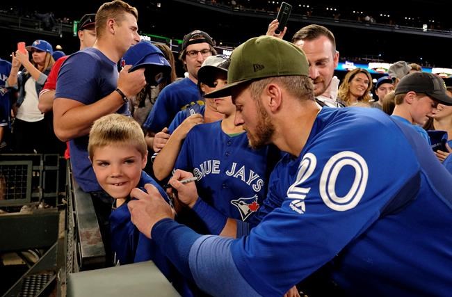 Mariners rally past Blue Jays 4-2 for 10th win in 12 games | iNFOnews.ca