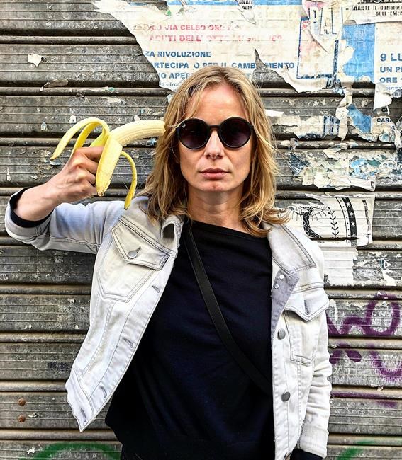 Ban on banana-eating artwork draws ridicule in Poland | iNFOnews.ca
