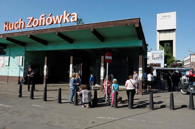 2 found dead in quake-hit Polish coal mine; 3 still missing | iNFOnews.ca CP503385309