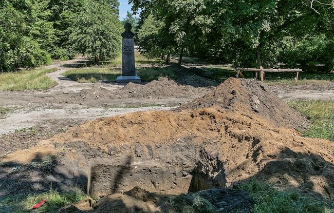 Poland finds thousands of remains while improving city park | iNFOnews.ca