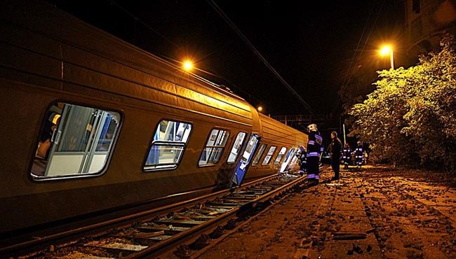 Number of people hurt in train crash in Poland rises to 28 | iNFOnews.ca CP27106944