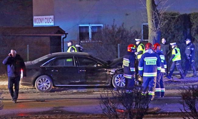 Poland PM feels "quite well" after crash; safety a question | iNFOnews.ca