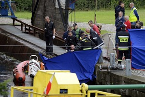 Police divers searching for missing Irish football fan find a body | iNFOnews.ca CP19011925