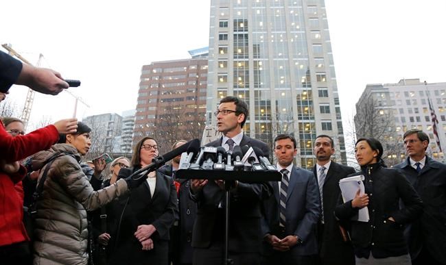 US judge temporarily blocks Trump's travel ban nationwide | iNFOnews.ca