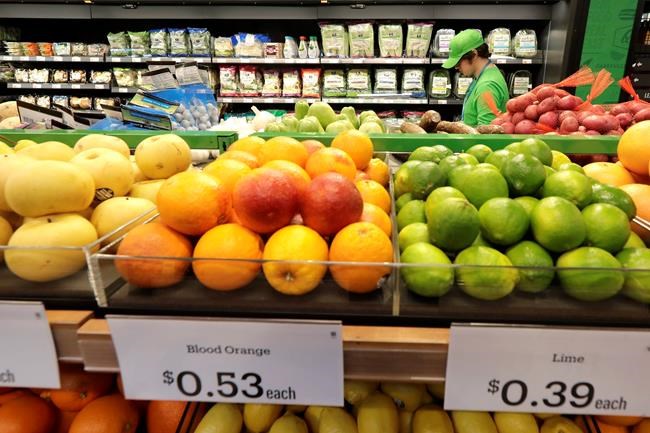 No checkout needed: Amazon opens cashier-less grocery store | iNFOnews.ca CP308619213