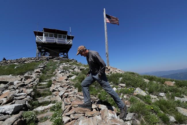 Mountaintop lookouts still crucial for spotting wildfires | iNFOnews.ca