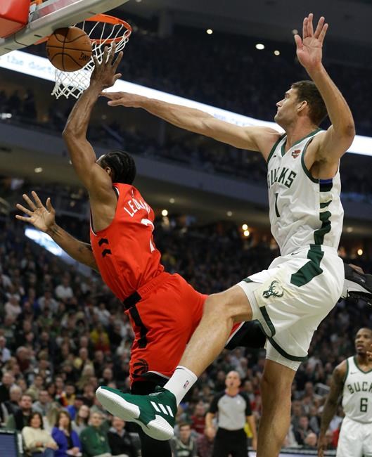 Leonard, Siakam each score 30 points, Raptors beat Bucks | iNFOnews.ca