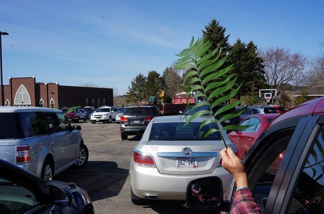 Drive-in churches an option for faithful who want closeness | iNFOnews.ca