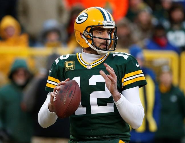 Rodgers works Hail Mary magic, Packers beat Giants 38-13 | iNFOnews.ca CP970165675