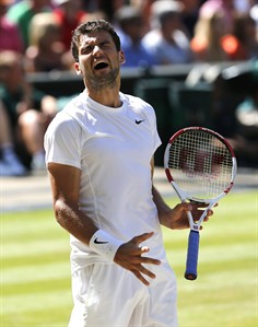 Canada's Milos Raonic falls to Roger Federer in Wimbledon semifinals | iNFOnews.ca Canada's Milos Raonic falls to Roger Federer in Wimbledon semifinals | iNFOnews.ca