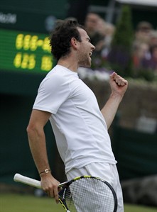 New names, faces fill Wimbledon's 4th round when play resumes Monday after wild Week 1 | iNFOnews.ca New names, faces fill Wimbledon's 4th round when play resumes Monday after wild Week 1 | iNFOnews.ca