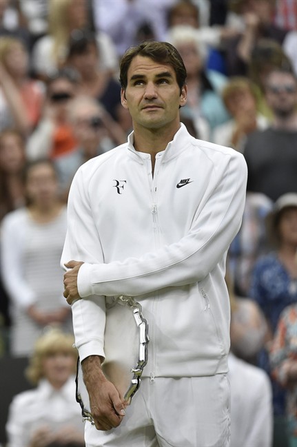 Djokovic gets 9th Slam title, solving Federer's serve in Wimbledon final for 2nd year in row | iNFOnews.ca