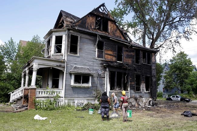 Police: Missing girls were never at Milwaukee home set afire | iNFOnews.ca