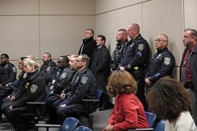 Suspect charged in fatal shooting of Milwaukee officer | iNFOnews.ca CP1658016044