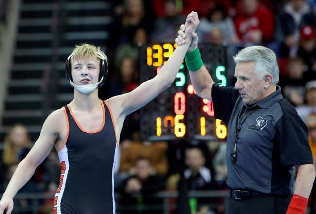 Wisconsin judge tosses wrestler's suspension, worrying refs | iNFOnews.ca CP240459990