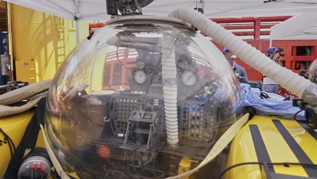Sub makes rapid ascent in Indian Ocean; crew safe | iNFOnews.ca CP715465279