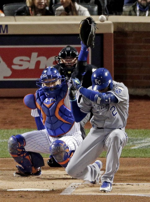 Syndergaard buzzes Escobar; Mets break out bats, beat Royals 9-3 to cut Series deficit to 2-1 | iNFOnews.ca