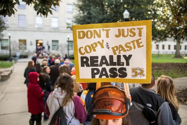 The Latest: West Virginia senators offer raise 'compromise' | iNFOnews.ca CP48258039