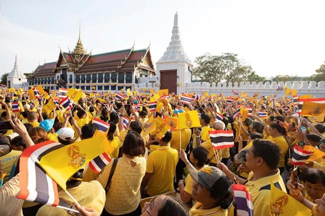 Newly crowned Thai king hopes for unity, prosperity | iNFOnews.ca CP2142510112