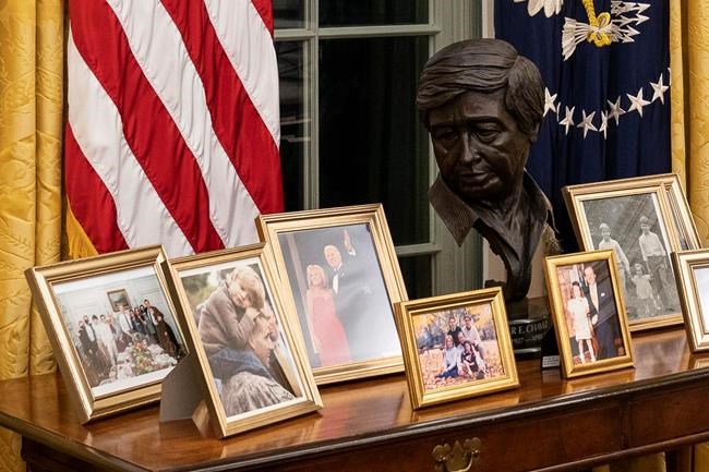 Cesar Chavez's son happy dad's bust is in Biden Oval Office | iNFOnews.ca Cesar Chavez's son happy dad's bust is in Biden Oval Office | iNFOnews.ca