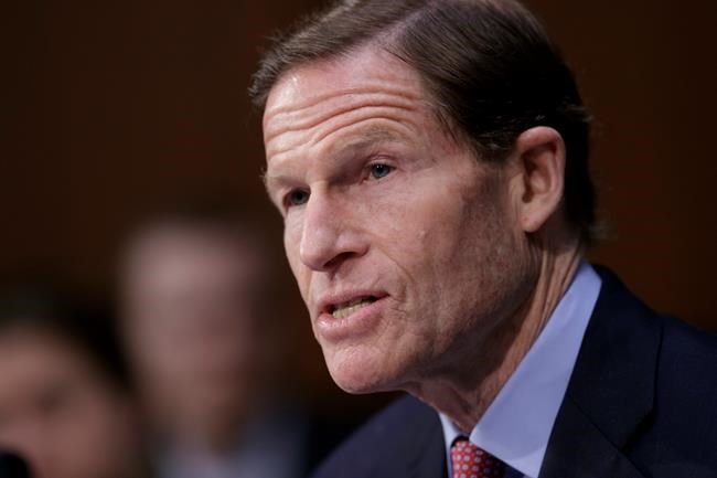 Trump raps Democratic Sen. Blumenthal as phoney 'con artist' | iNFOnews.ca