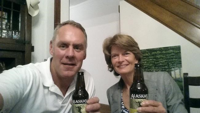 Interior chief says he and Alaska senator bond over beers | iNFOnews.ca Interior chief says he and Alaska senator bond over beers | iNFOnews.ca