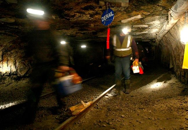 Miners rally for bill to protect health, pension benefits | iNFOnews.ca