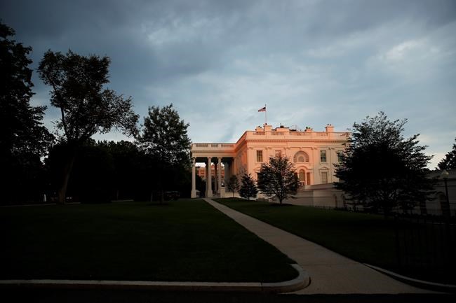 Still Anonymous: White House hunt for op-ed author fades | iNFOnews.ca