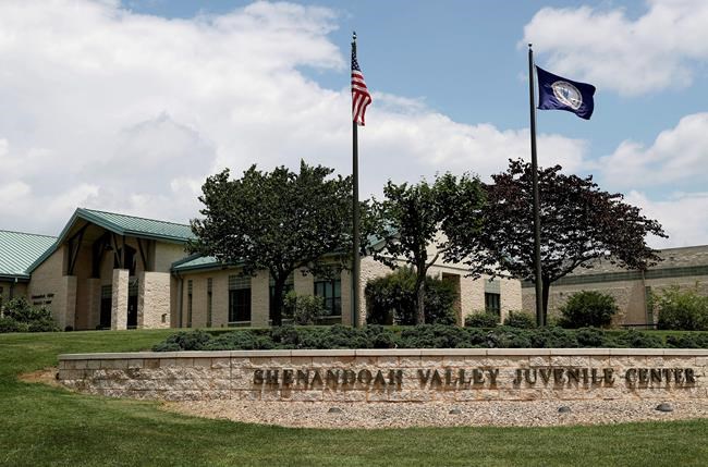 Governor orders probe of abuse claims by immigrant children | iNFOnews.ca Governor orders probe of abuse claims by immigrant children | iNFOnews.ca