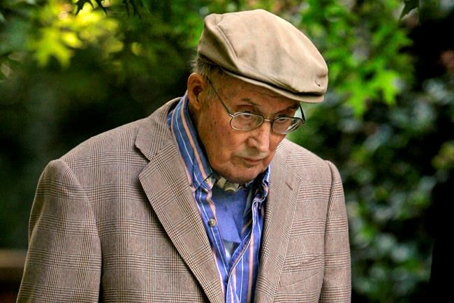 Ginsburg illness casts spotlight on long-term court absences | iNFOnews.ca CP455723741