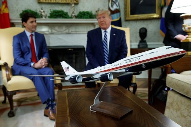 Trump shifts to talk of Air Force One | iNFOnews.ca CP1107569883