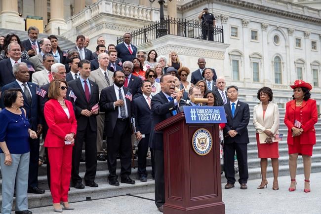 Dems unleash kitchen-sink strategy on immigration | iNFOnews.ca