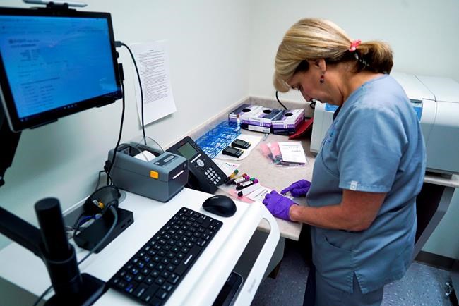 US seeking 1 million for massive study of DNA, health habits | iNFOnews.ca