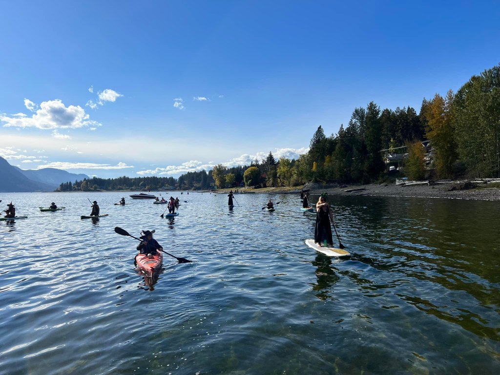 iN PHOTOS: Witches paddles brewing in Okanagan, Kamloops | iNFOnews.ca iN PHOTOS: Witches paddles brewing in Okanagan, Kamloops | iNFOnews.ca