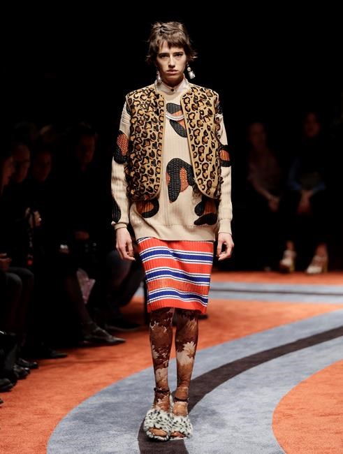 Versace 'power woman' designs, Etro funky nomads in Milan | iNFOnews.ca