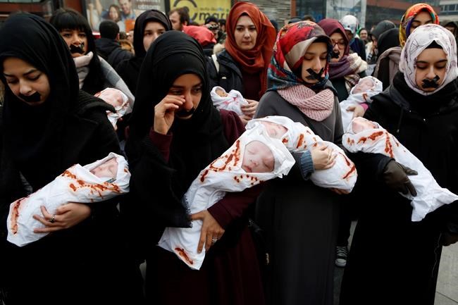 Hundreds gather in Sarajevo to rally for peace in Syria | iNFOnews.ca Hundreds gather in Sarajevo to rally for peace in Syria | iNFOnews.ca