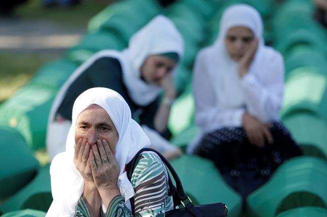 Bosnia: thousands mark 22 years since Srebrenica massacre | iNFOnews.ca Bosnia: thousands mark 22 years since Srebrenica massacre | iNFOnews.ca