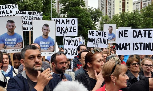 Thousands protest in Bosnia over killings of 2 young men | iNFOnews.ca