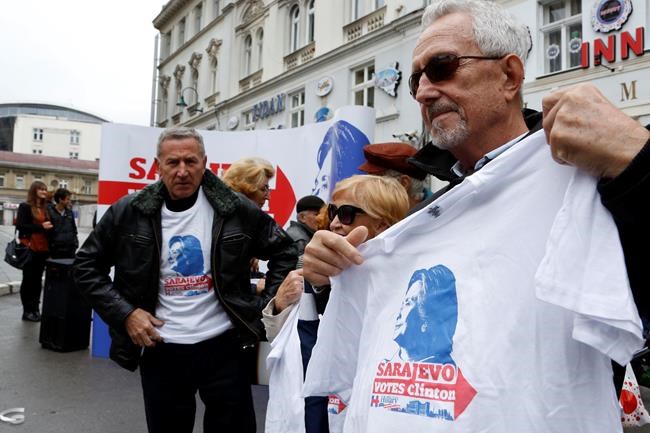 Remembering war, grateful Bosnians rally for Hillary Clinton | iNFOnews.ca