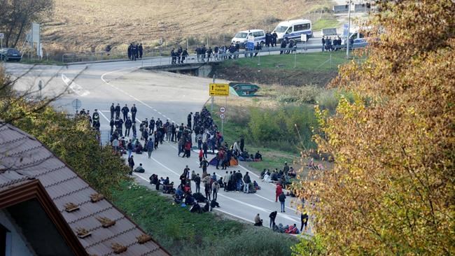 Migrants aiming for Croatia blocked from border in Bosnia | iNFOnews.ca Migrants aiming for Croatia blocked from border in Bosnia | iNFOnews.ca