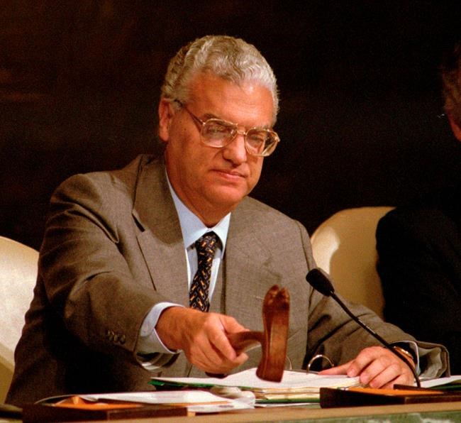 Freitas do Amaral, a ‘father’ of Portuguese democracy, dies | iNFOnews.ca CP991680400