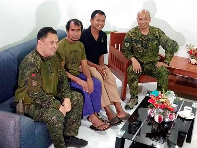 Philippine troops rescue 2 Indonesians held by militants | iNFOnews.ca